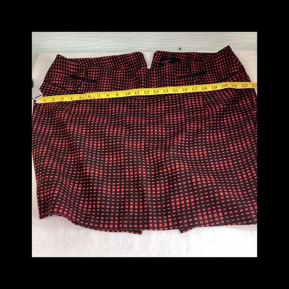 Torrid Black and Red Mini Skirt.21 - Picture 4 of 5